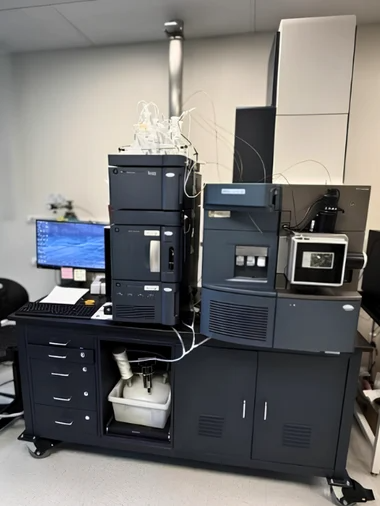 Online Auction: Biotech Analytical and Research Equipment